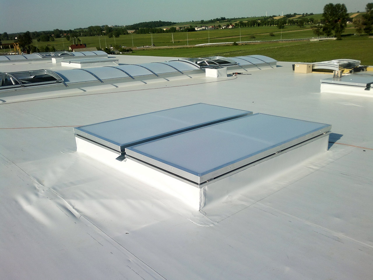 Klapa dymowa, oddymiająca FIRE Podstawa prosta 50cm Dowolny wymiar Dwuskrzydłowa