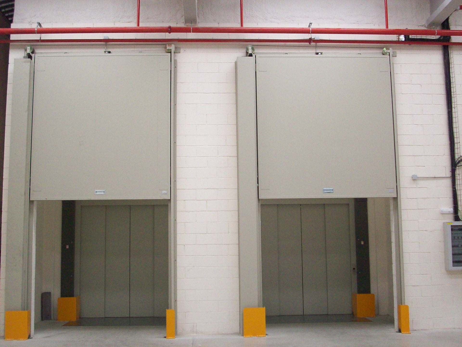 Przeciwpożarowe bramy gilotynowe EI120 automat