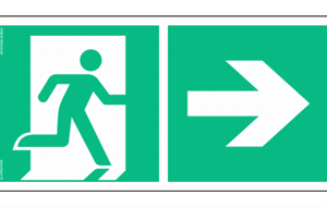 Znak ewakuacyjny AE097 Kierunek do wyjścia ewakuacyjnego w prawo